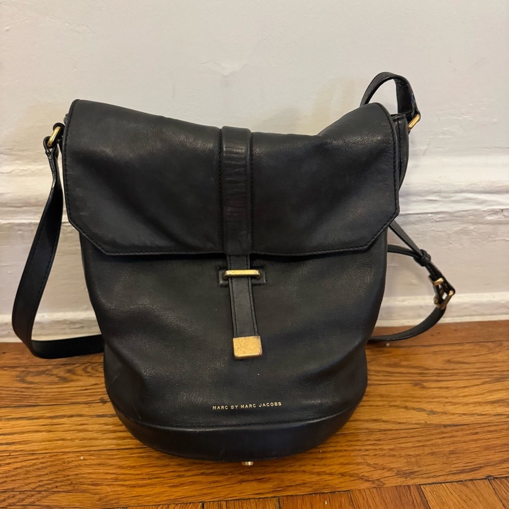 Marc Jacobs Black Leather Bucket Bag